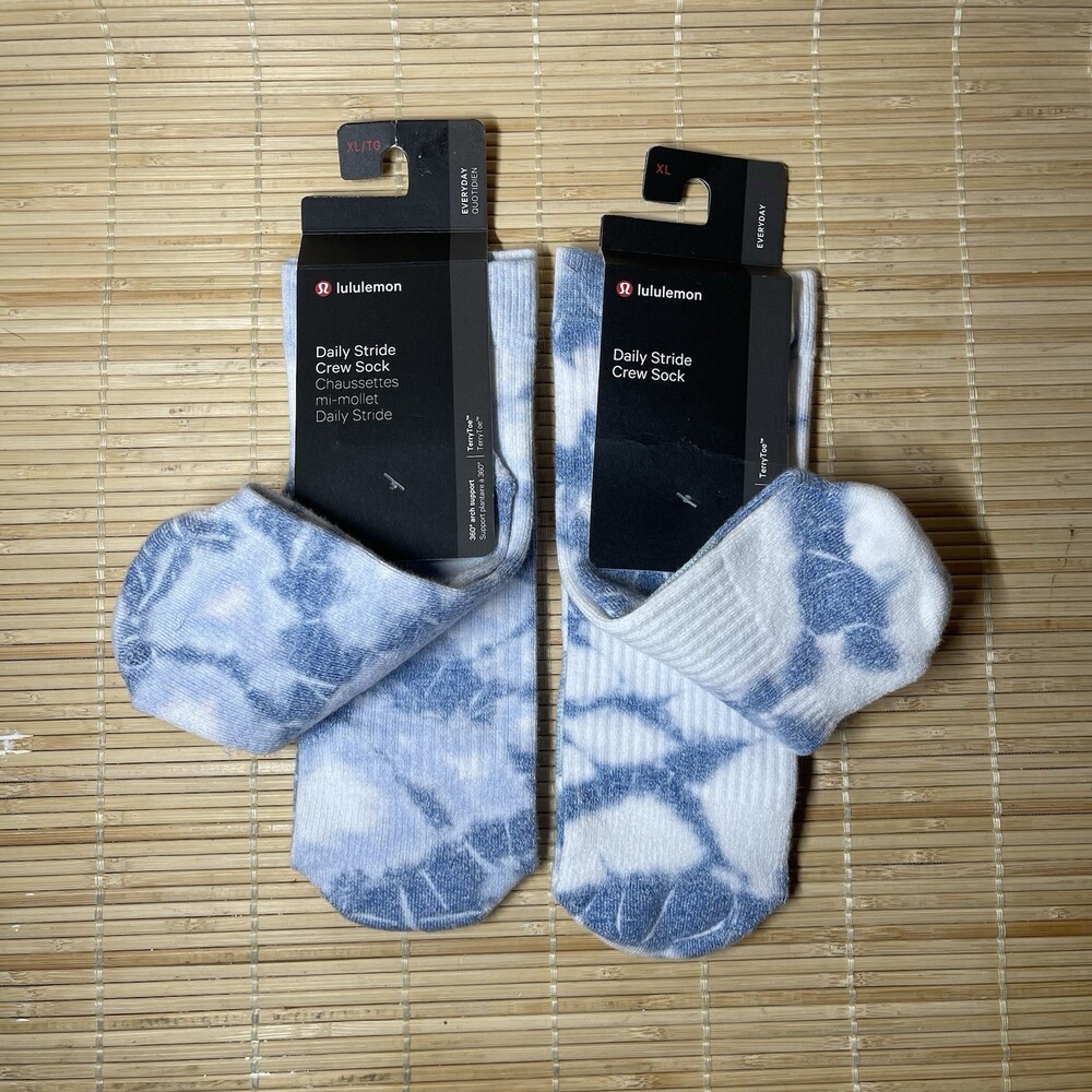 Lululemon Socks Mens XL Blue Daily Stride Crew X2 Tie Die 12.5-14 NWT
